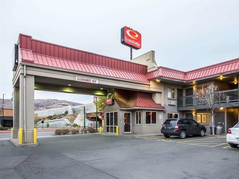 Super 8 By Wyndham Albuquerque Downtown Motel Exterior photo