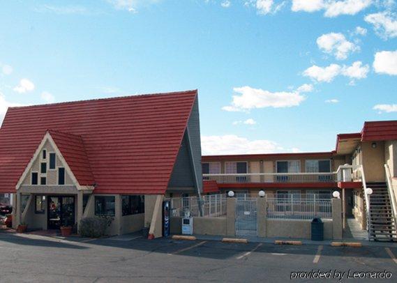 Super 8 By Wyndham Albuquerque Downtown Motel Exterior photo